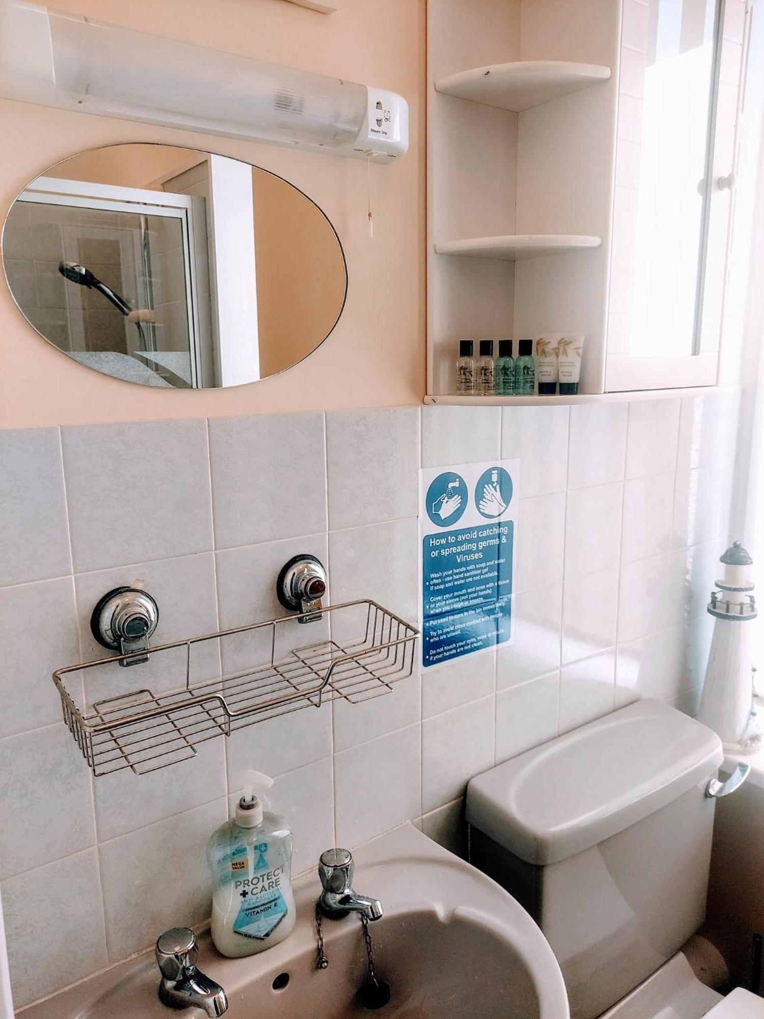 Lea Hurst Bed & Breakfast 3*